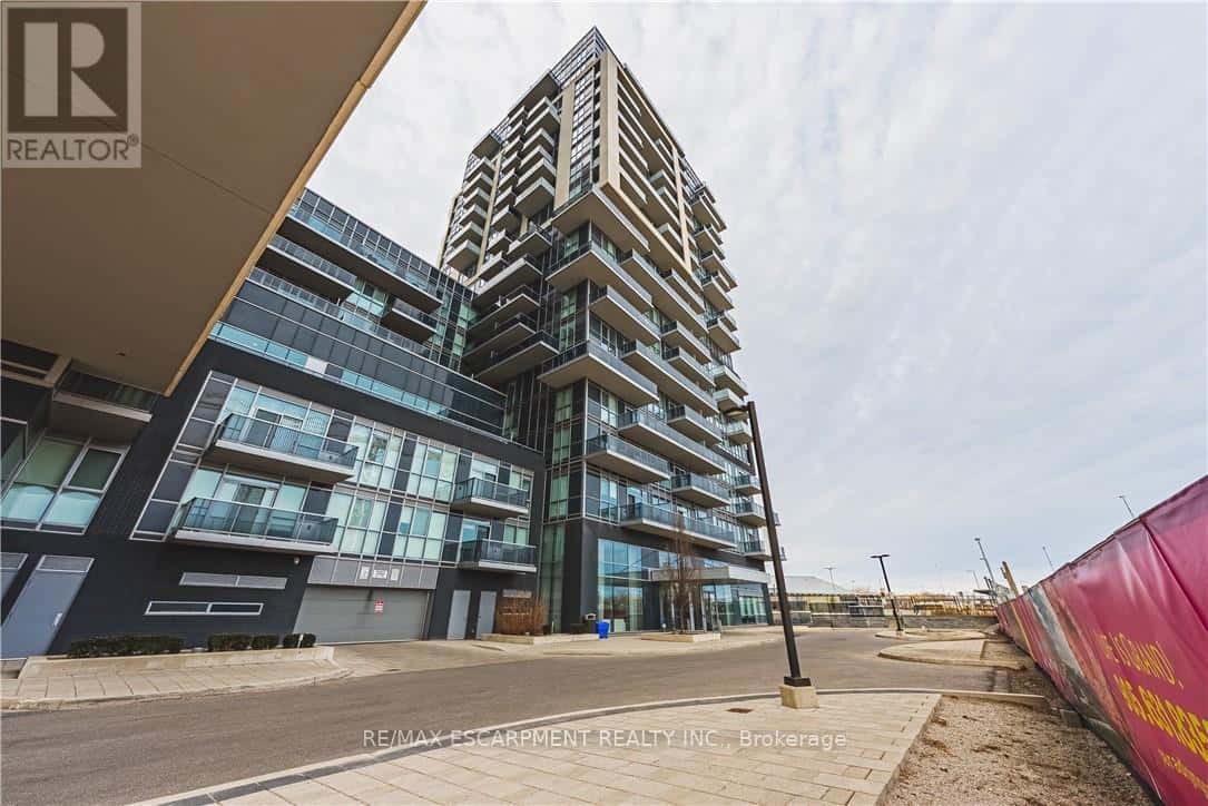 2001 - 2093 FAIRVIEW STREET — Burlington (Freeman), Ontario - Photo 2 of 43