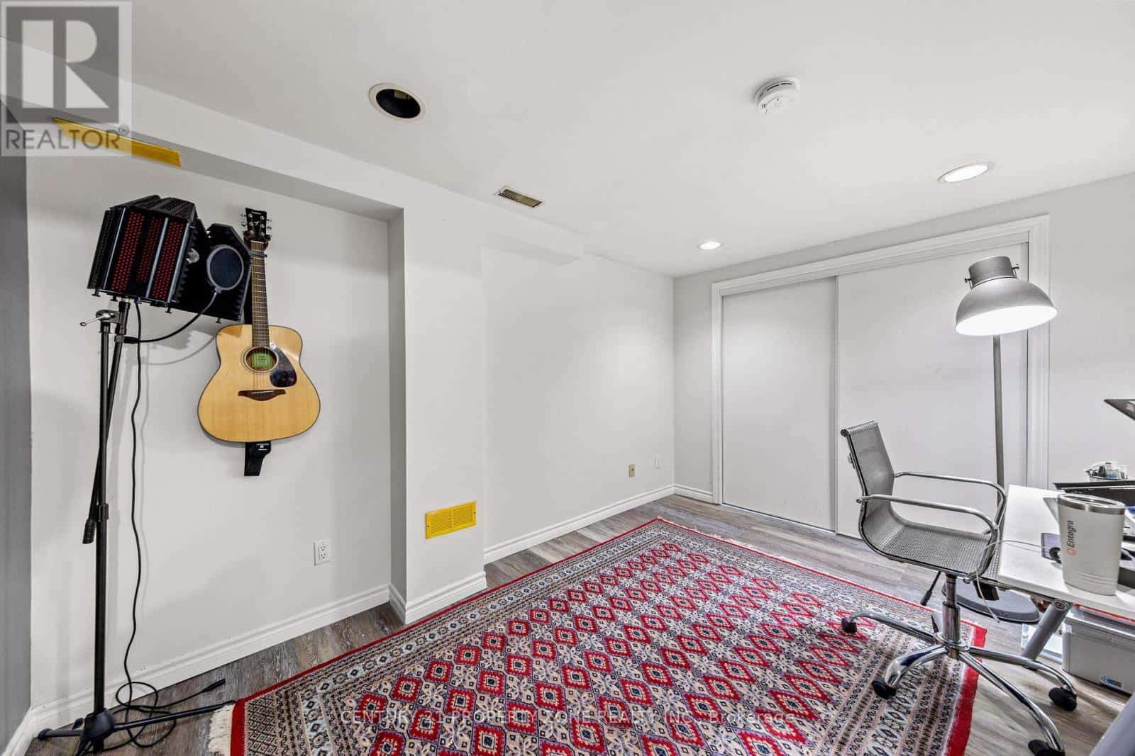 2 - 280 LIMERIDGE ROAD E — Hamilton (Bruleville), Ontario - Photo 2 of 28