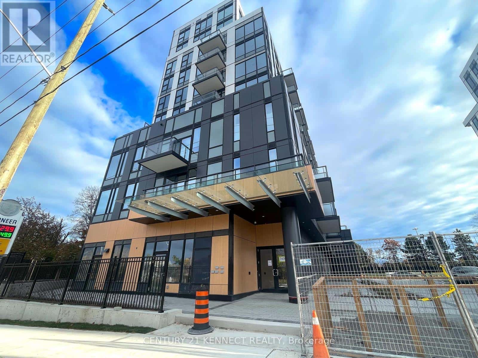 510A - 7469 KINGSTON ROAD — Pickering (Woodlands), Ontario - Photo 2 of 21