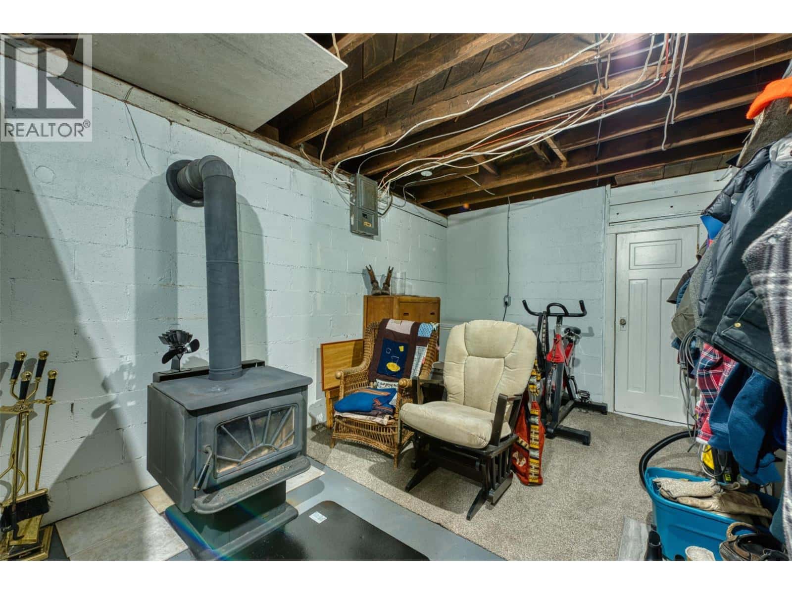 1385 6 Highway — Cherryville, British Columbia - Photo 4 of 61