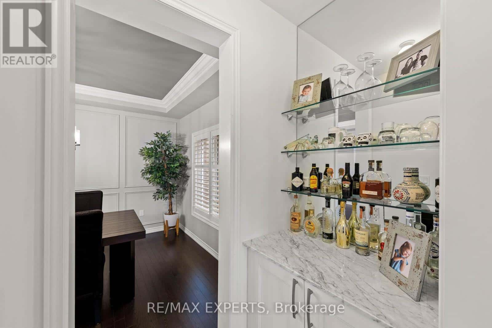 48 MANOR GLEN CRESCENT — East Gwillimbury (Mt Albert), Ontario - Photo 5 of 50