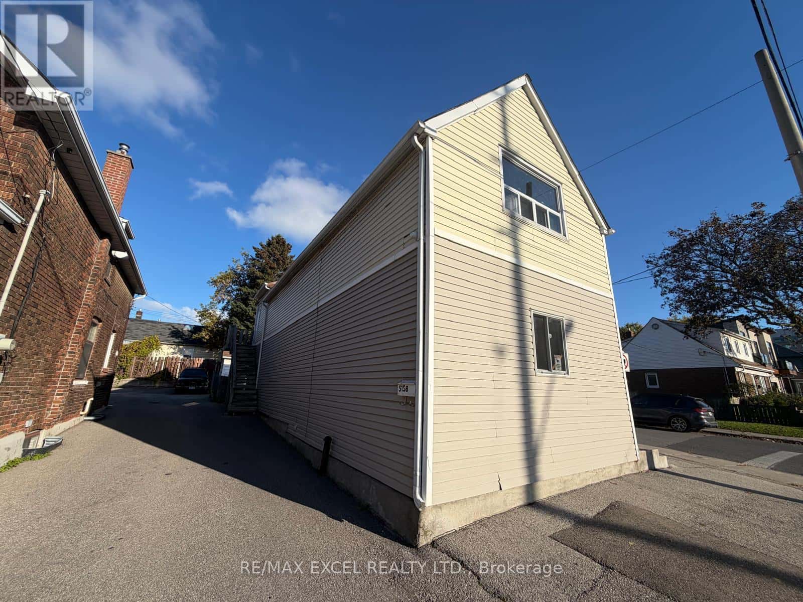 MAIN FLR & BSMT, UNIT A - 515 WARDEN AVENUE — Toronto (Oakridge), Ontario - Photo 2 of 19