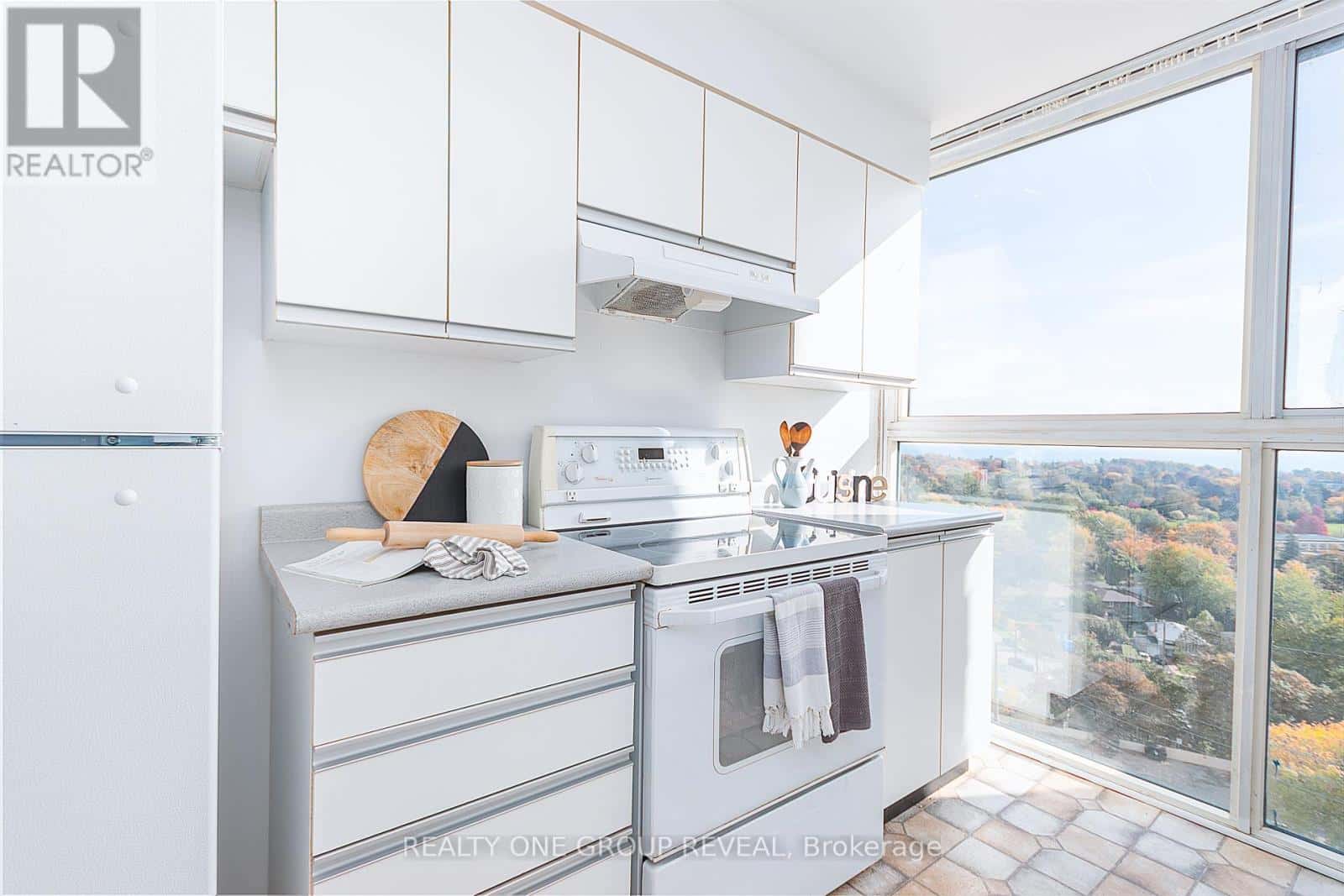 1405 - 90 DALE AVENUE — Toronto (Guildwood), Ontario - Photo 5 of 23