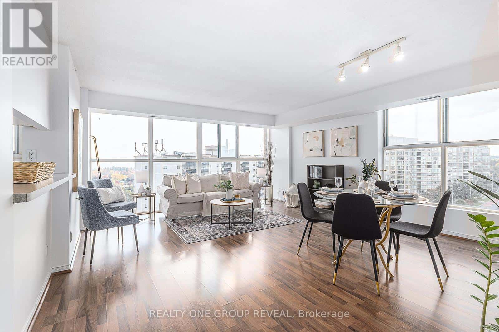 1405 - 90 DALE AVENUE — Toronto (Guildwood), Ontario - Photo 2 of 23