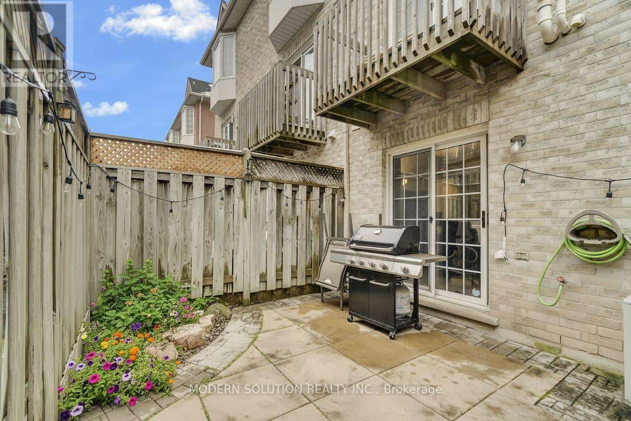 29 - 3480 UPPER MIDDLE ROAD — Burlington (Palmer), Ontario - Photo 2 of 33