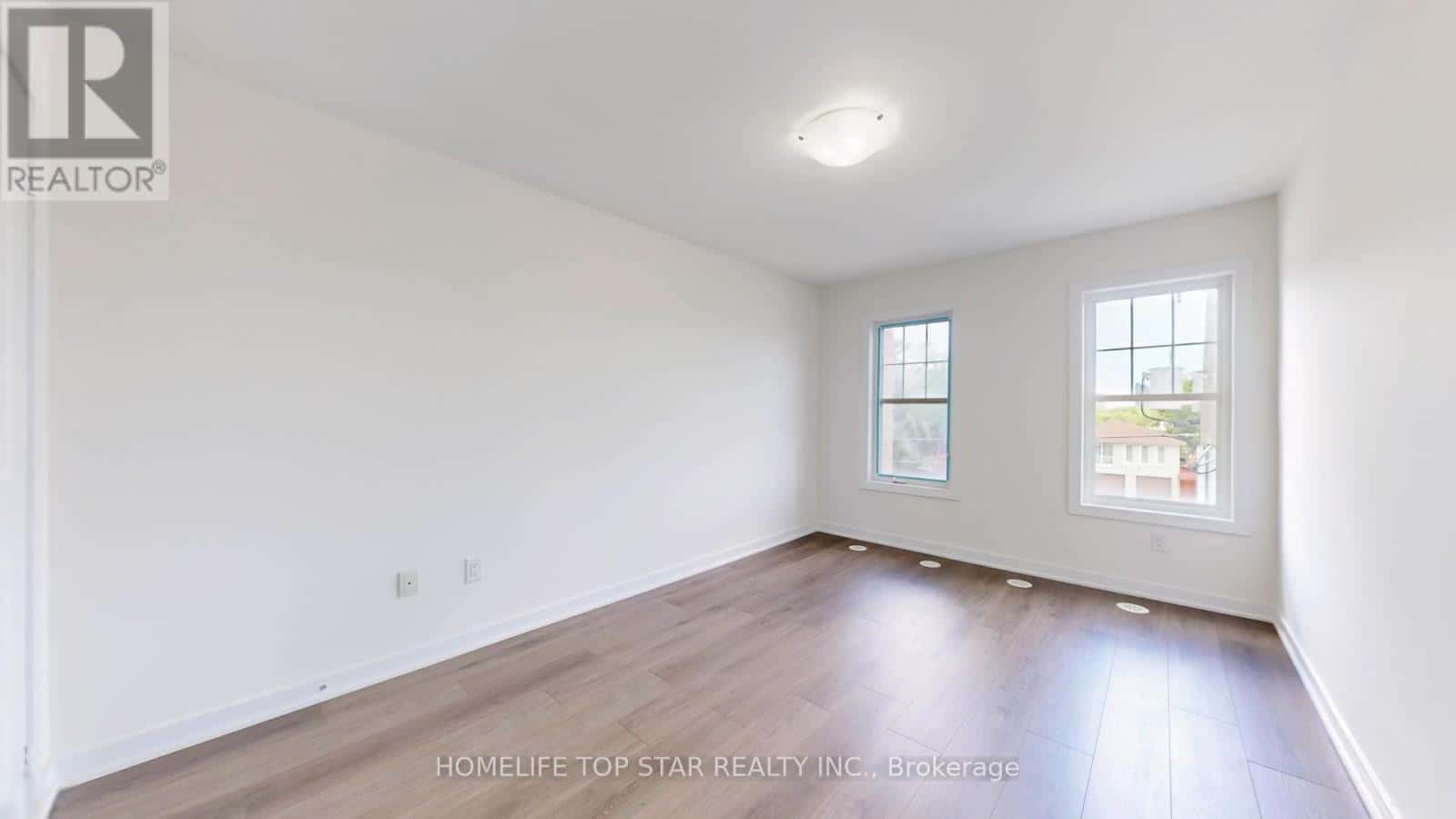 60 - 2315 SHEPPARD AVENUE W — Toronto (Humberlea-Pelmo Park), Ontario - Photo 5 of 24