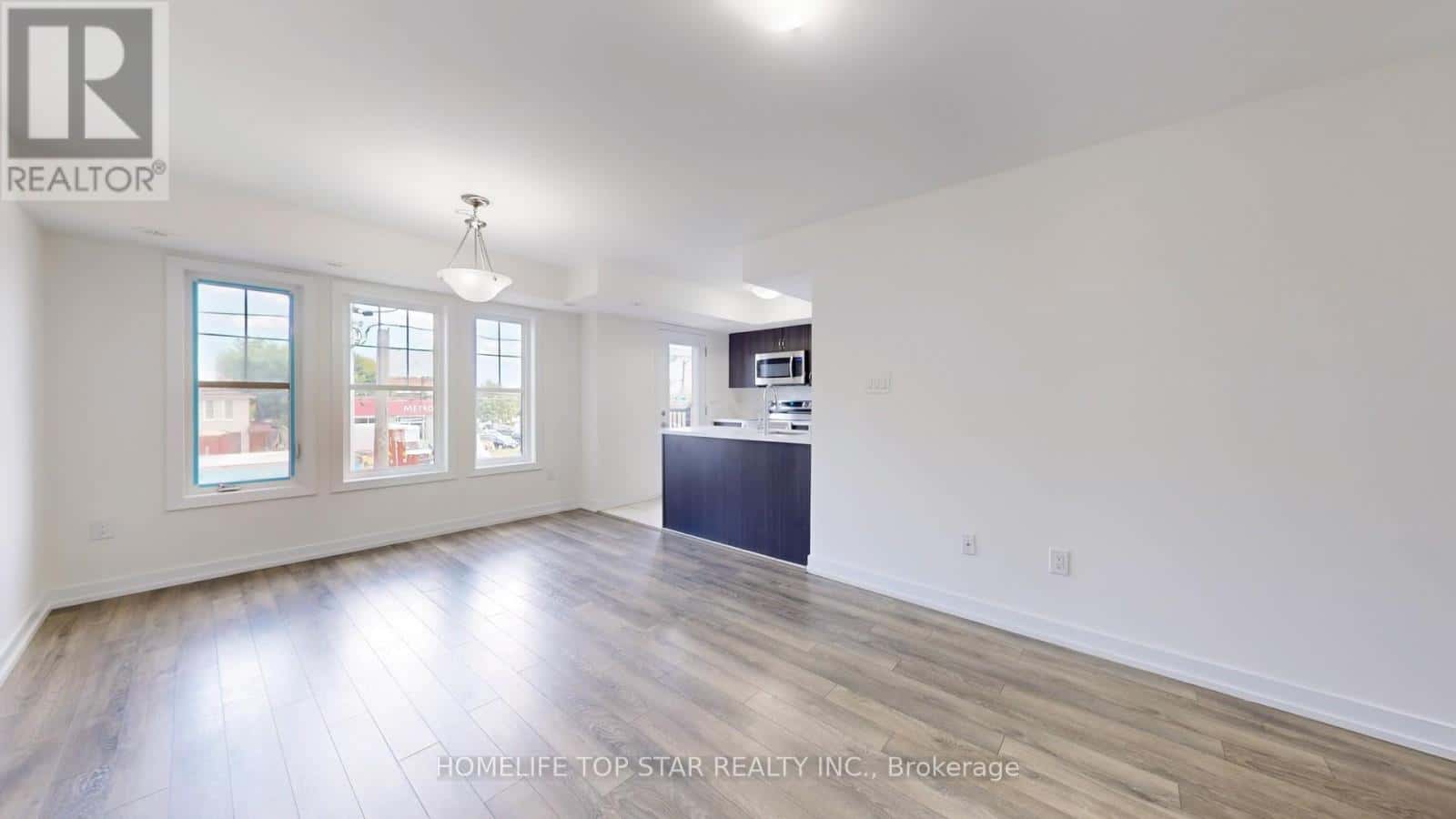 2315 Sheppard Avenue West 60