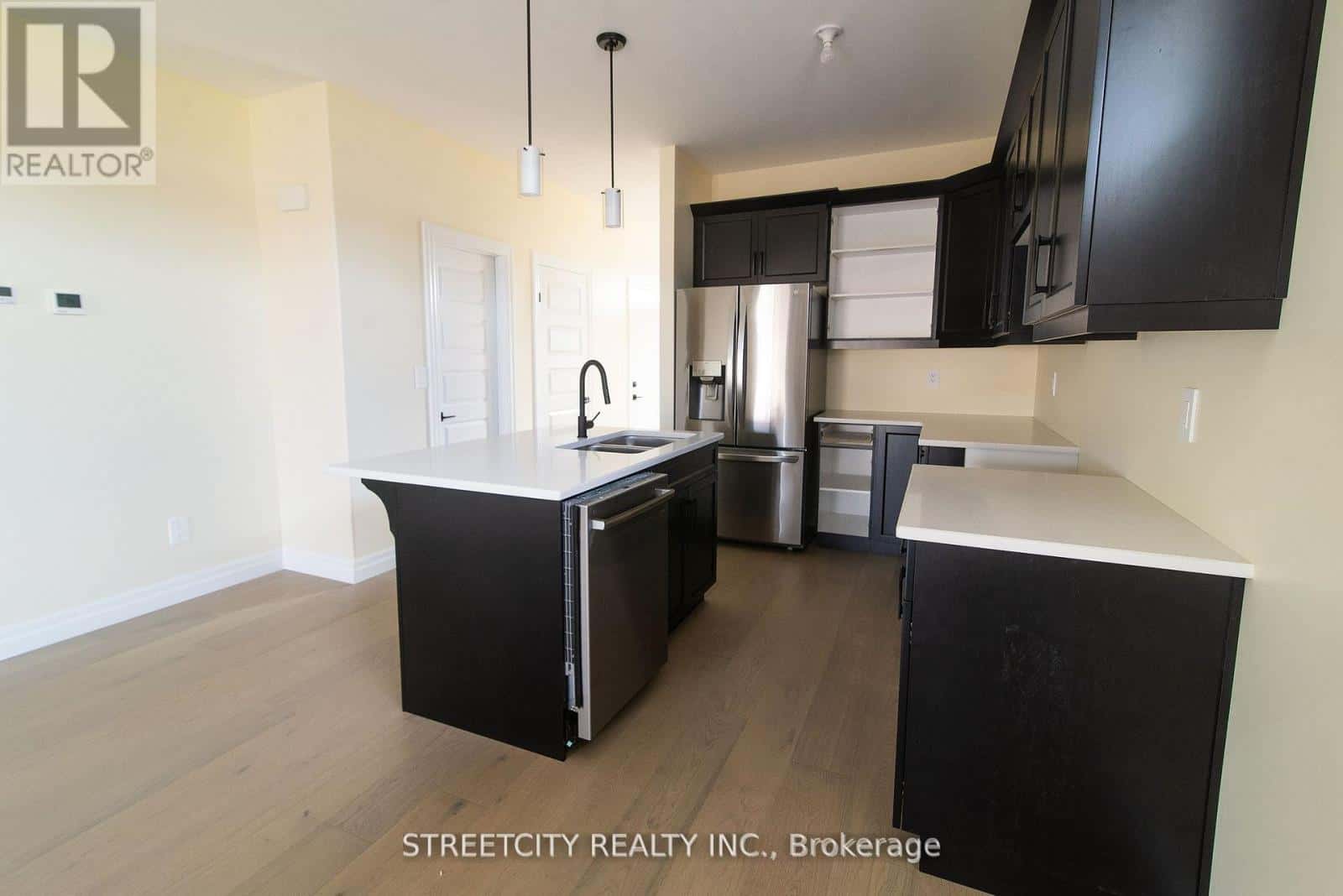 133 CABOT TRAIL — Chatham-Kent (Chatham), Ontario - Photo 3 of 31