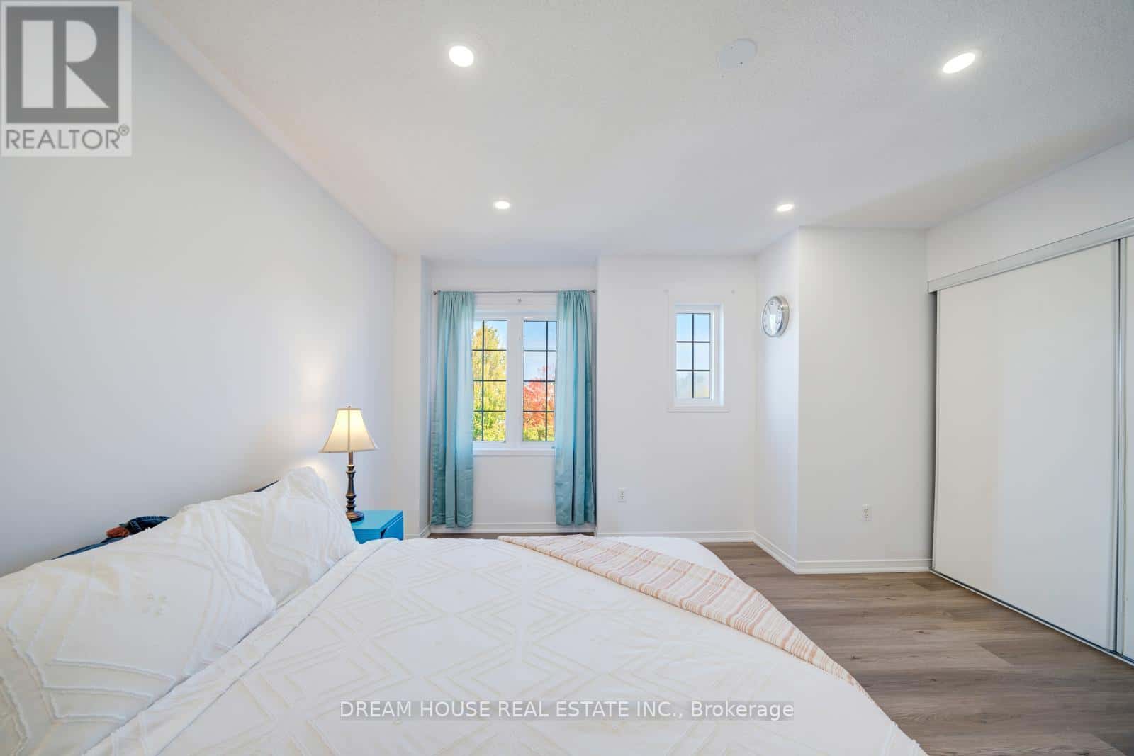 417 King Street East