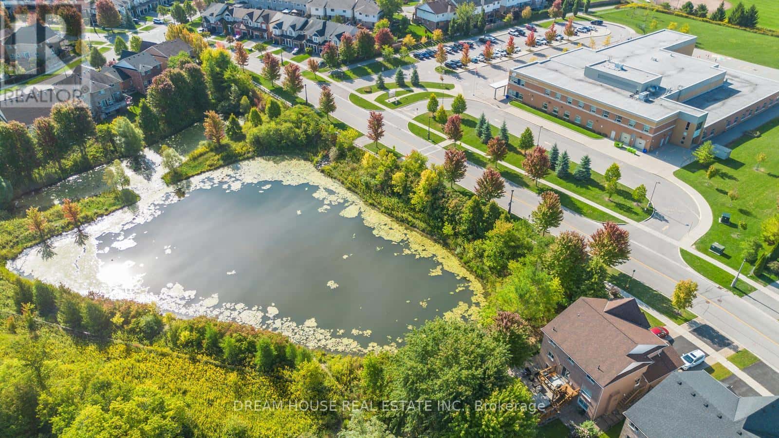 417 KING STREET E — East Gwillimbury (Mt Albert), Ontario - Photo 4 of 50