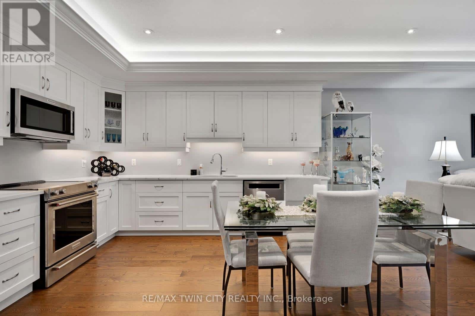 36 - 53 ROTH STREET — East Zorra-Tavistock (Tavistock), Ontario - Photo 2 of 43