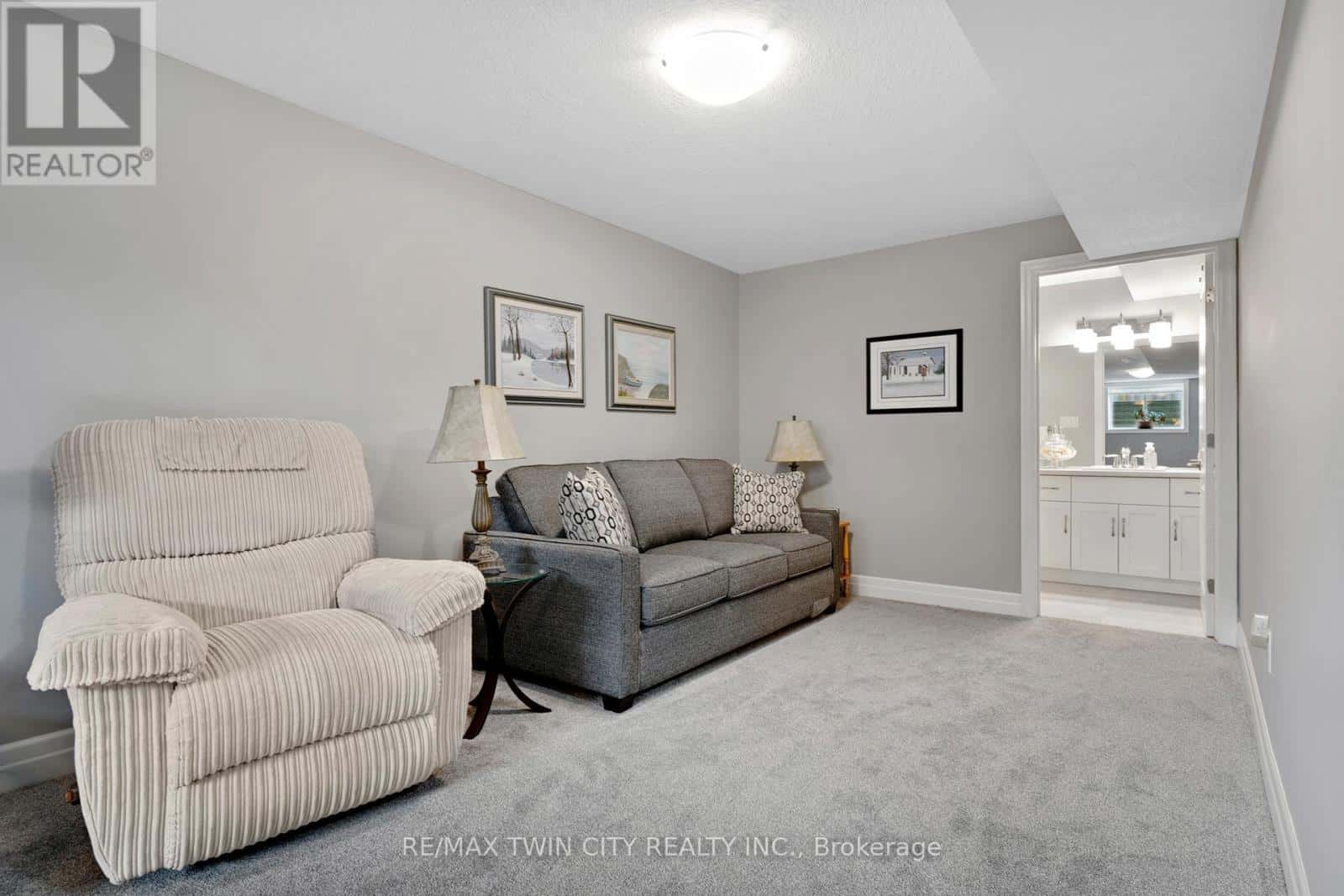 36 - 53 ROTH STREET — East Zorra-Tavistock (Tavistock), Ontario - Photo 3 of 43