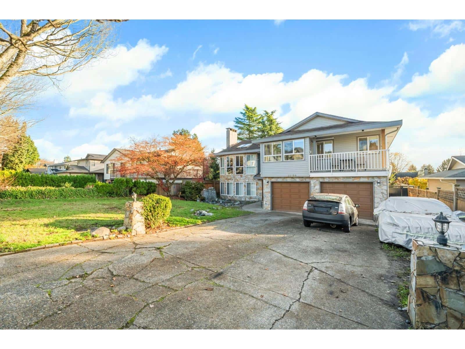 15104 85A AVENUE — Surrey, British Columbia - Photo 3 of 27