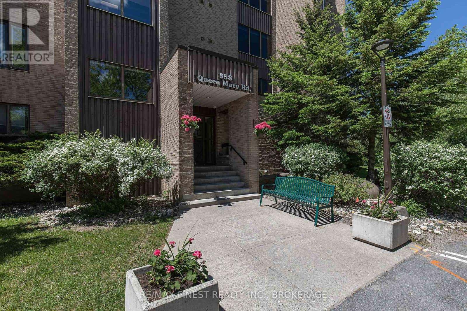 605 - 358 QUEEN MARY ROAD — Kingston (West of Sir John A. Blvd), Ontario - Photo 2 of 35