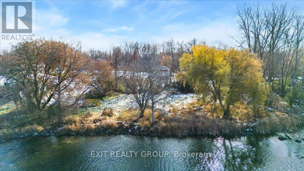 82 QUEEN STREET — Tyendinaga (Tyendinaga Township), Ontario - Photo 2 of 12