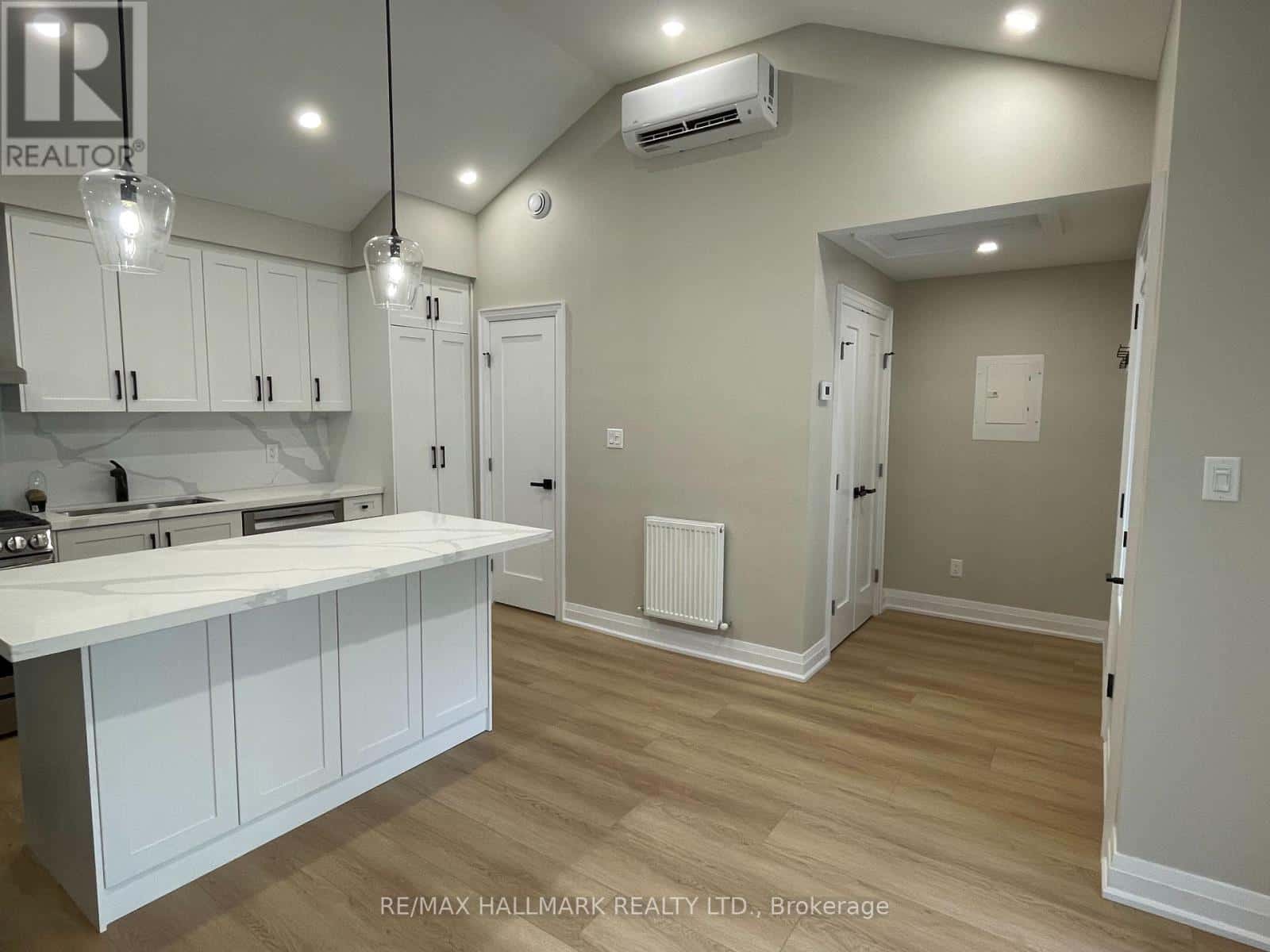 GARDEN - 45 NORTHCLIFFE BOULEVARD — Toronto (Corso Italia-Davenport), Ontario - Photo 4 of 8