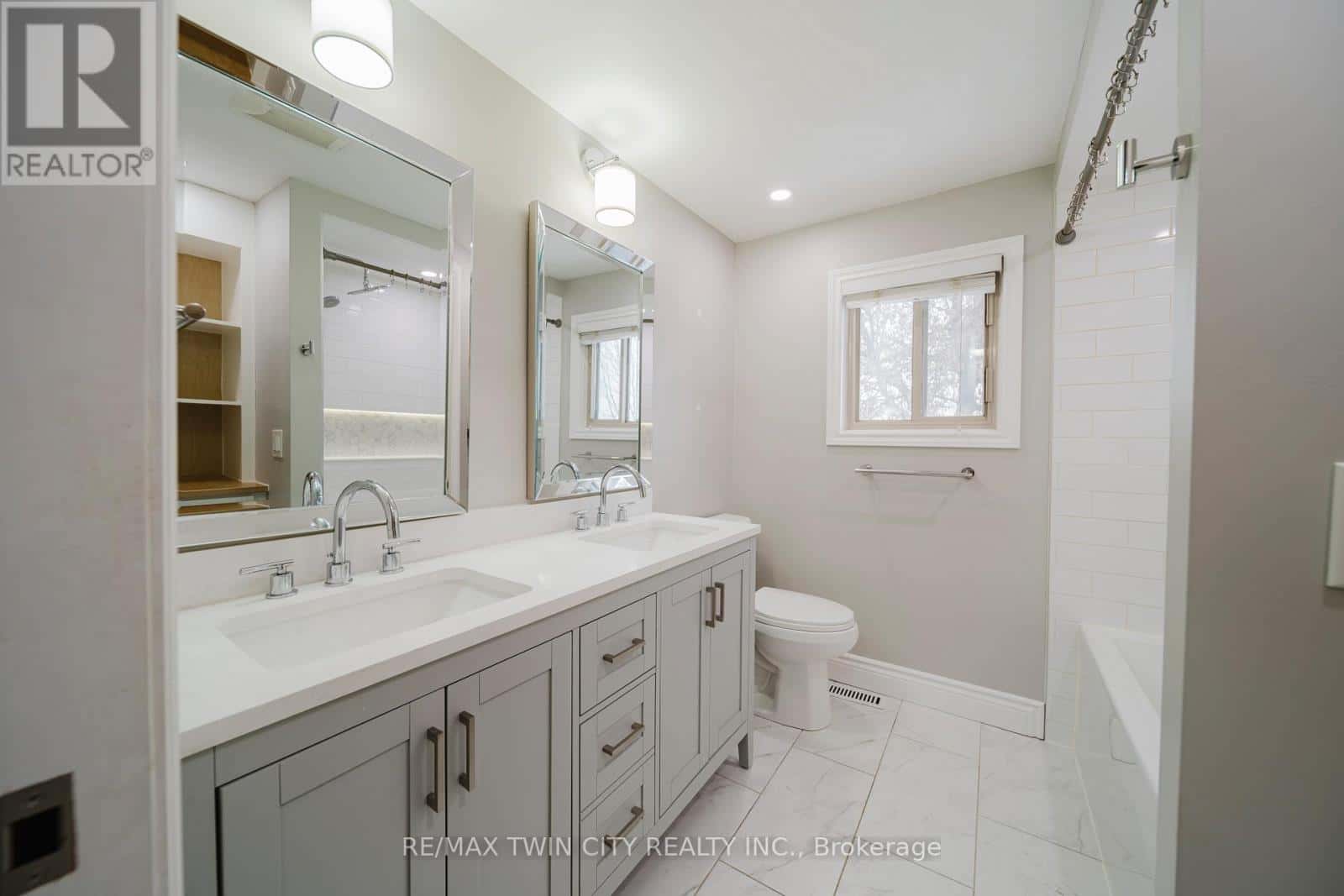 7 CAMPBELL PLACE — Wellesley, Ontario - Photo 3 of 48