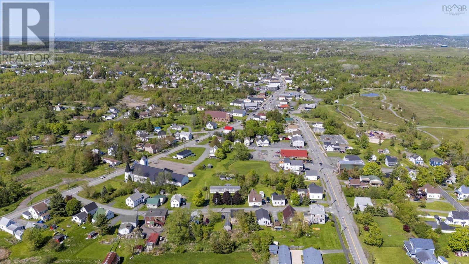 2070 Court Street — Westville, Nova Scotia - Photo 3 of 24