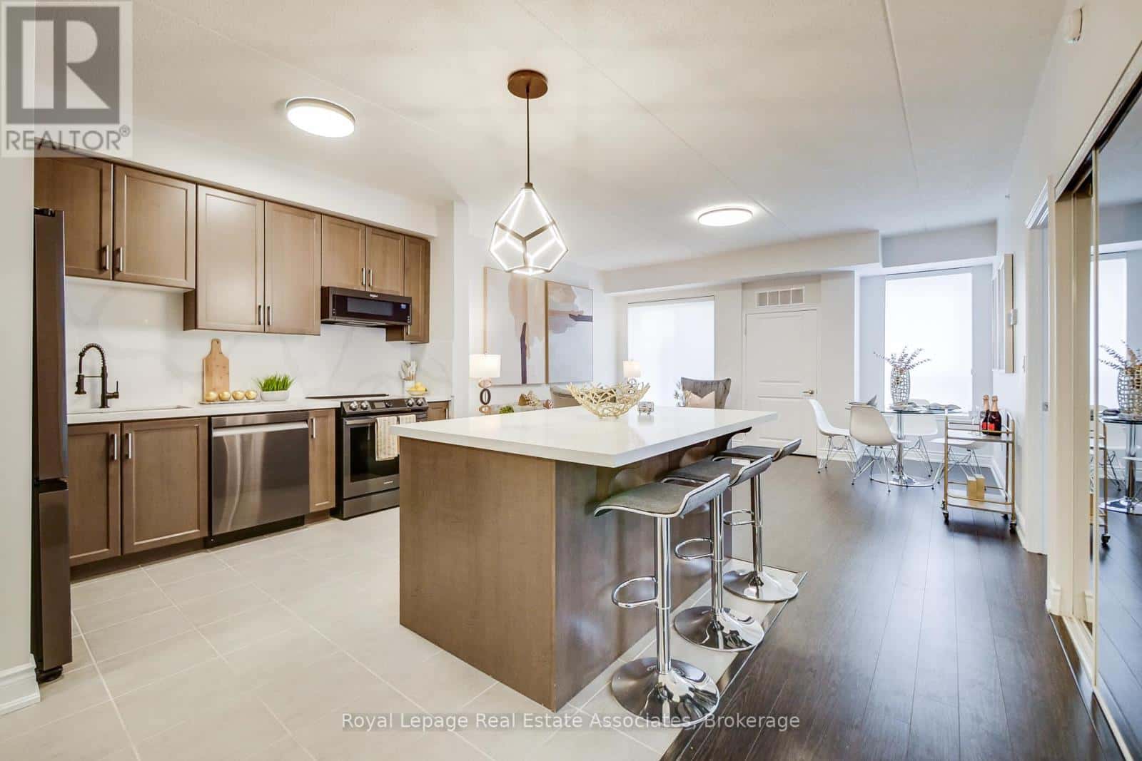 115 - 650 SAUVE STREET — Milton (BE Beaty), Ontario - Photo 2 of 14