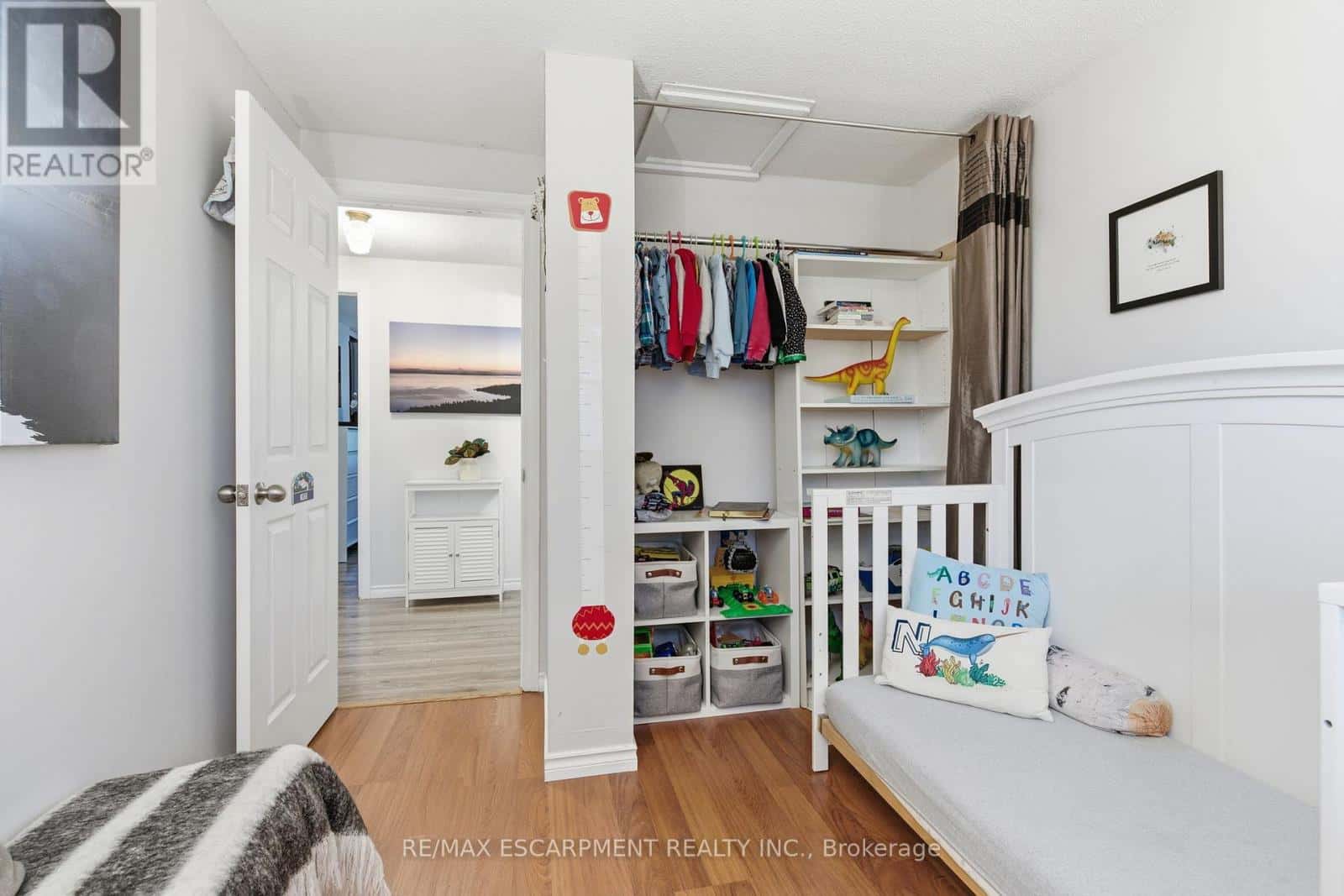 38 GOLDEN ORCHARD DRIVE — Hamilton (Gourley), Ontario - Photo 2 of 38