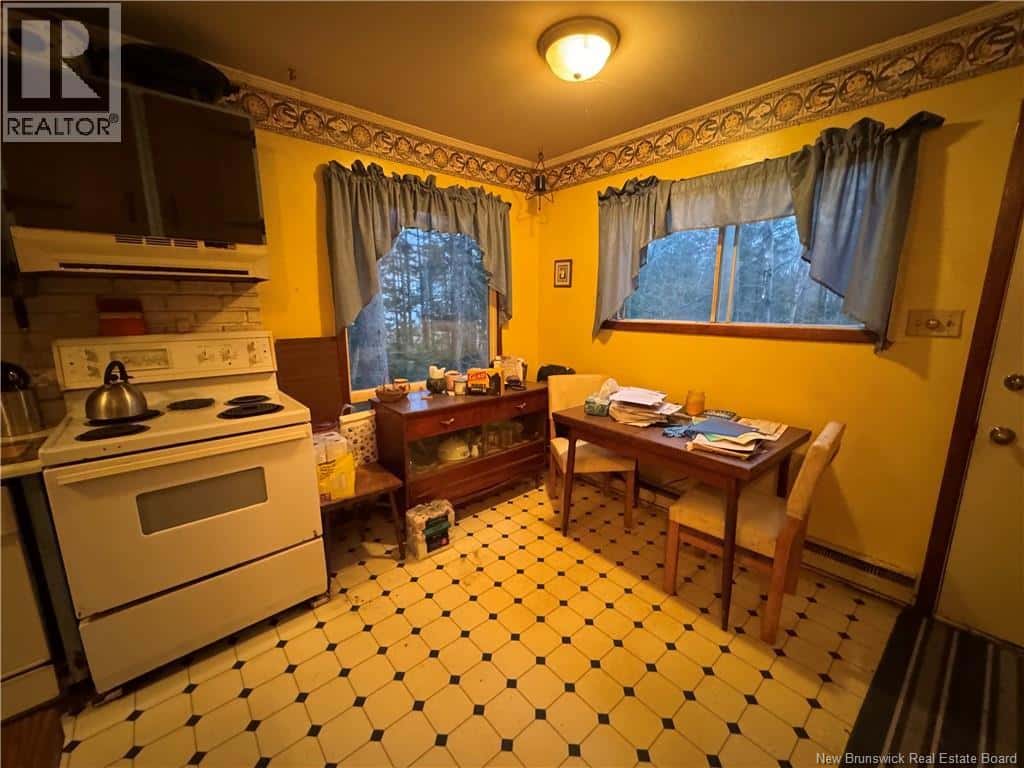 6 Wynn Street — Rothesay, New Brunswick - Photo 4 of 20