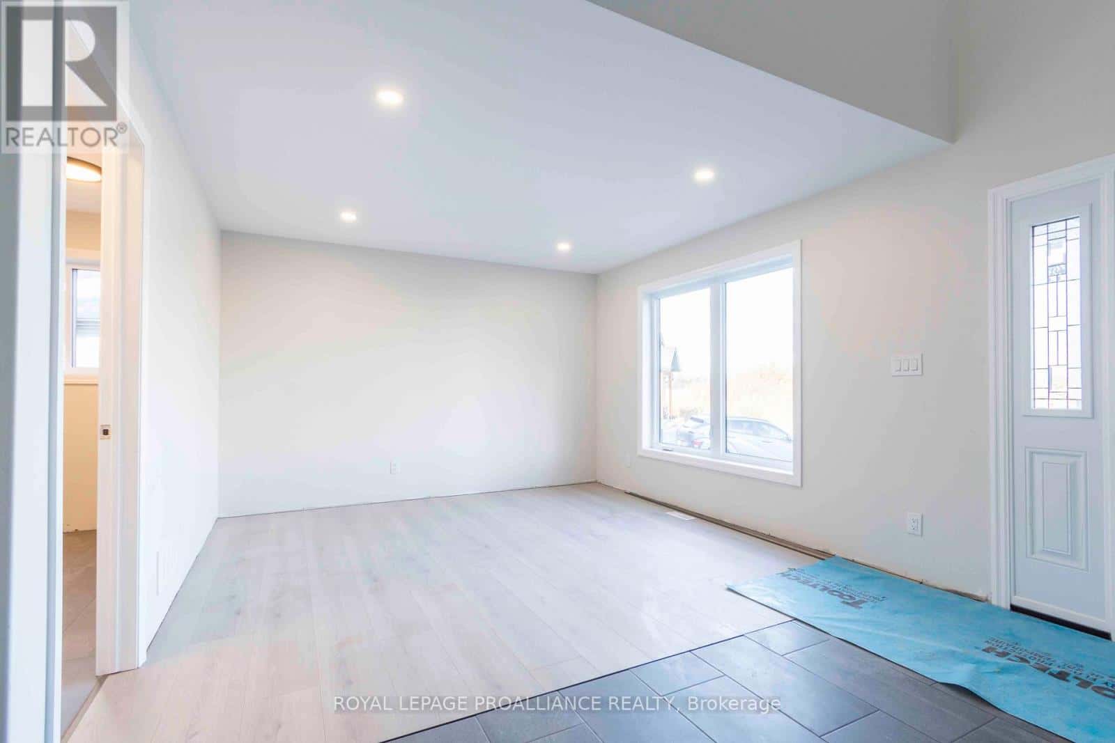 63 MEAGAN LANE — Quinte West (Frankford Ward), Ontario - Photo 3 of 21