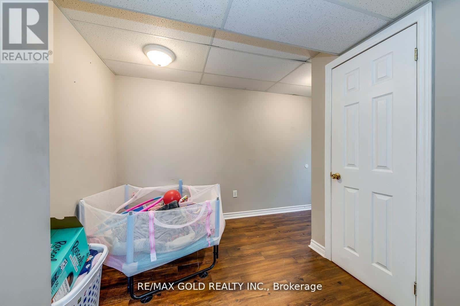 75 CAMPBELL AVENUE — Barrie (Allandale), Ontario - Photo 4 of 29