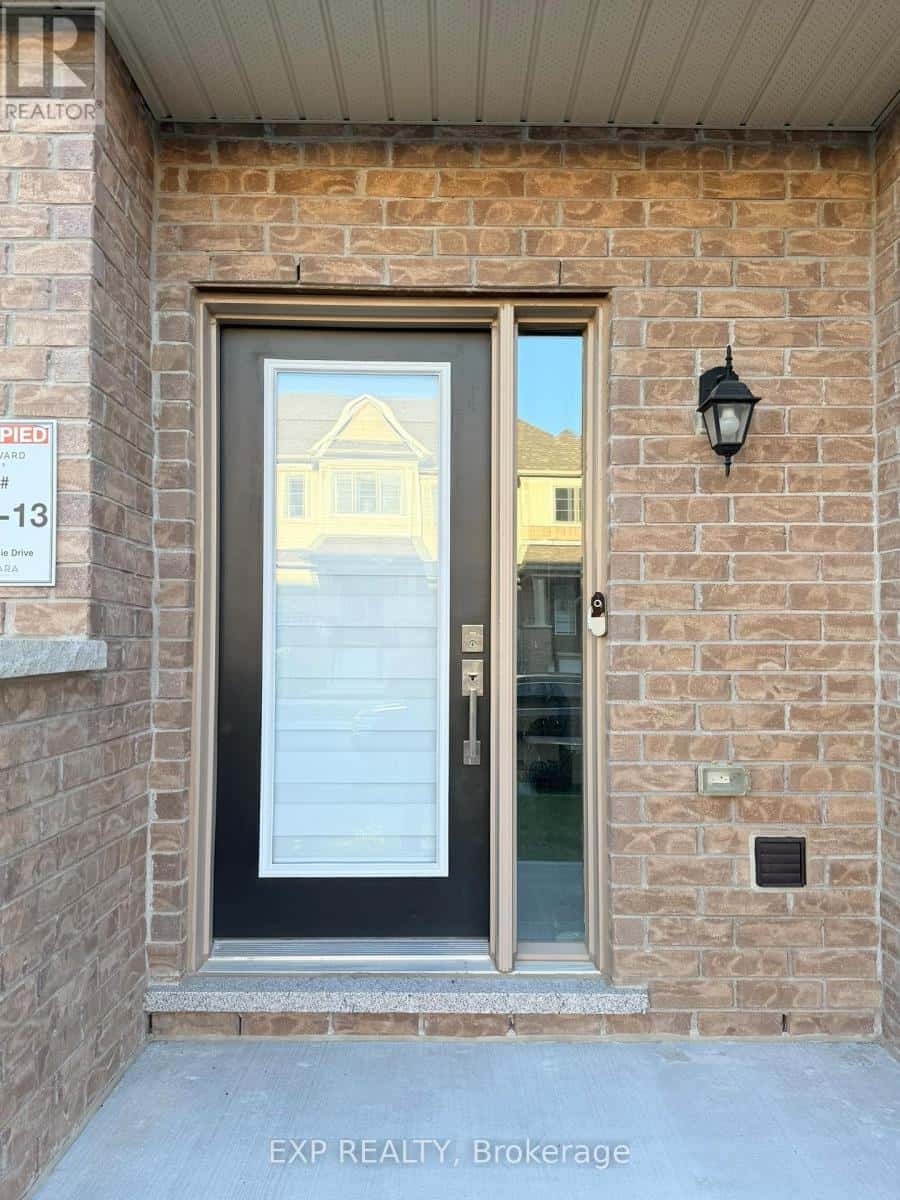 1071 LOCKIE DRIVE — Oshawa (Kedron), Ontario - Photo 2 of 20