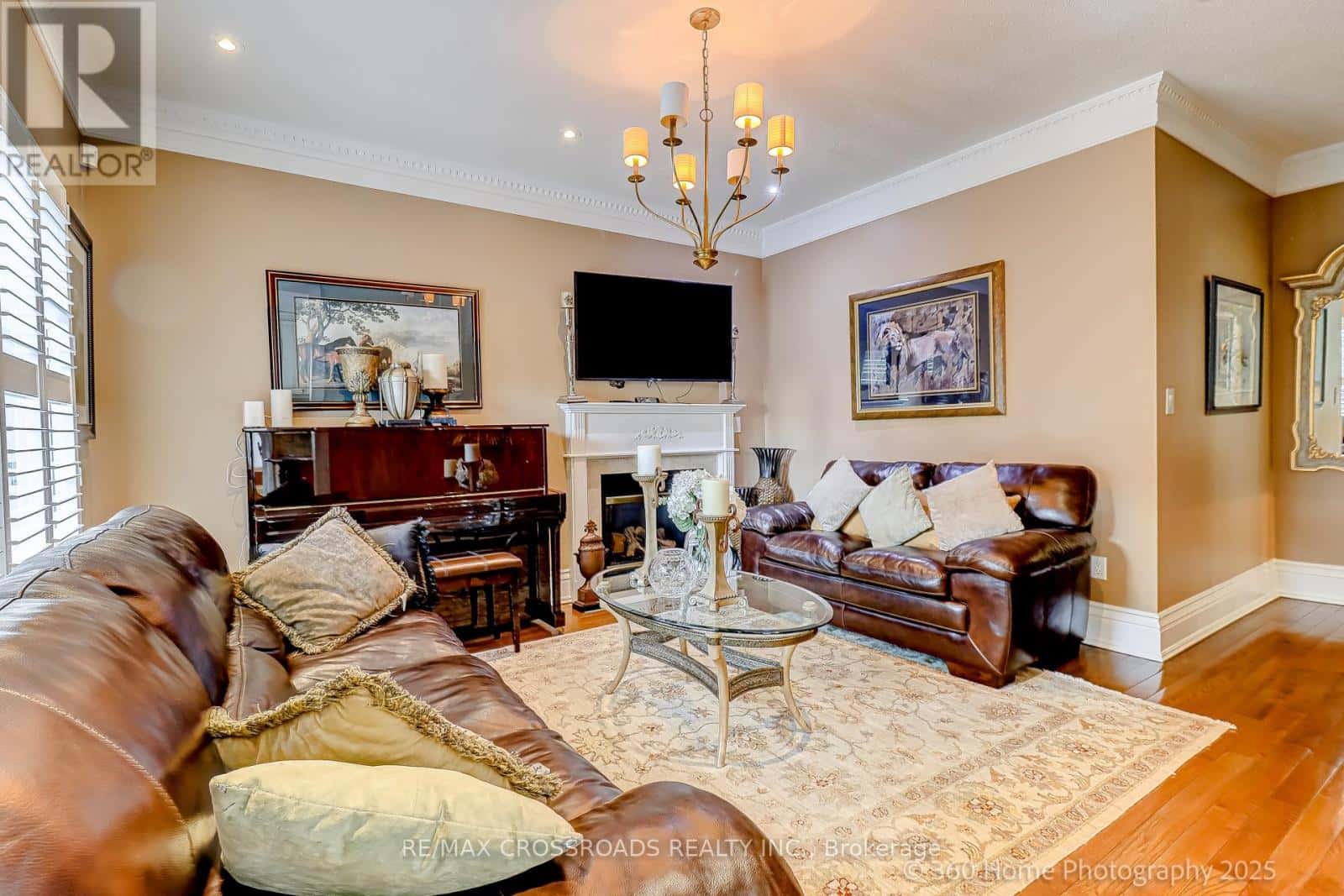 2 MUMBERSON COURT — Markham (Cachet), Ontario - Photo 2 of 43