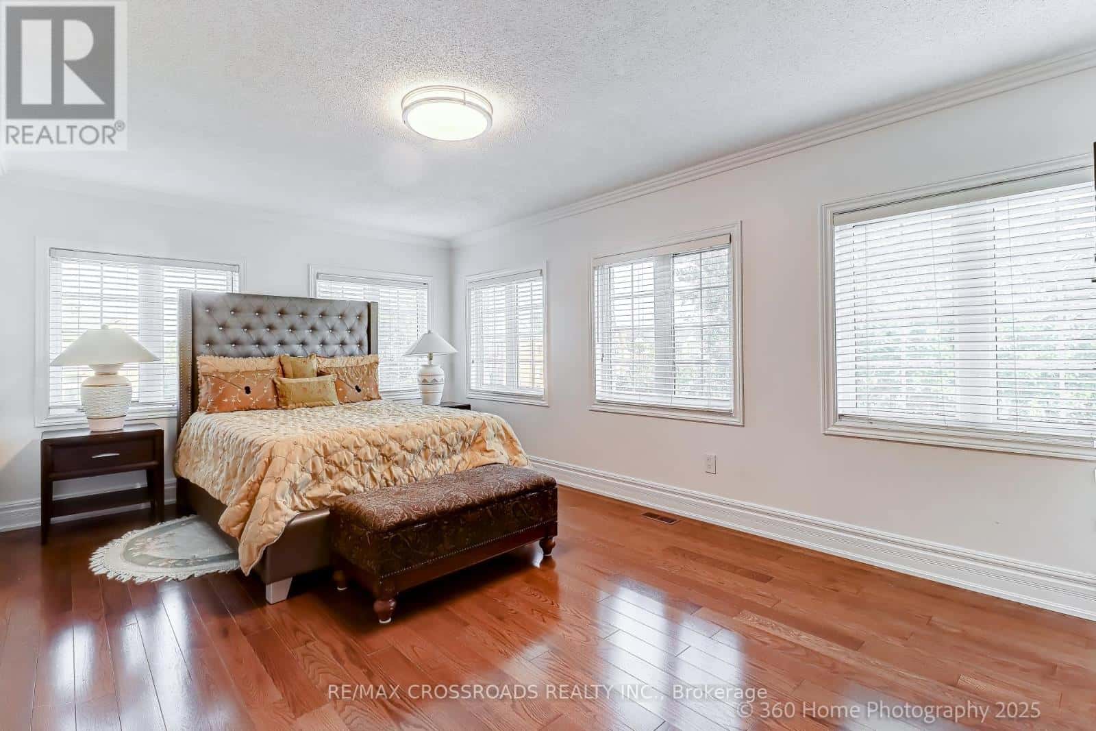 2 MUMBERSON COURT — Markham (Cachet), Ontario - Photo 3 of 43