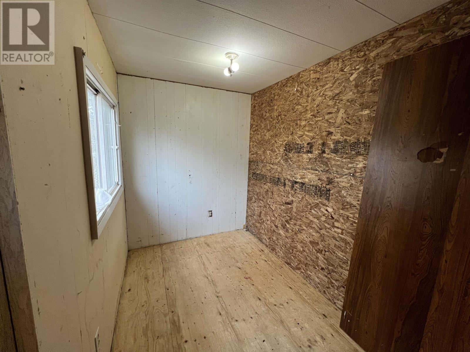 24 Douglas Avenue, West Point Homes — Berwick, Nova Scotia - Photo 2 of 13