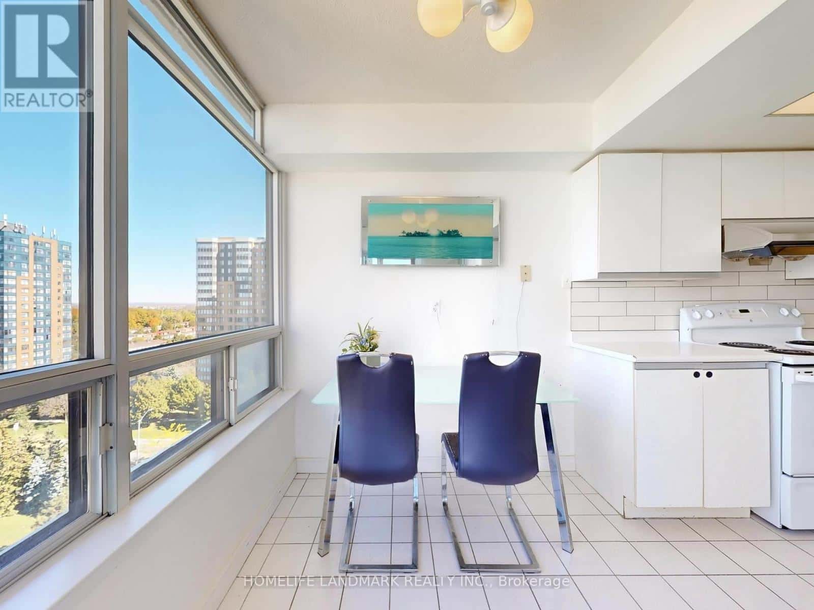 1203 - 350 ALTON TOWERS CIRCLE — Toronto (Milliken), Ontario - Photo 2 of 24