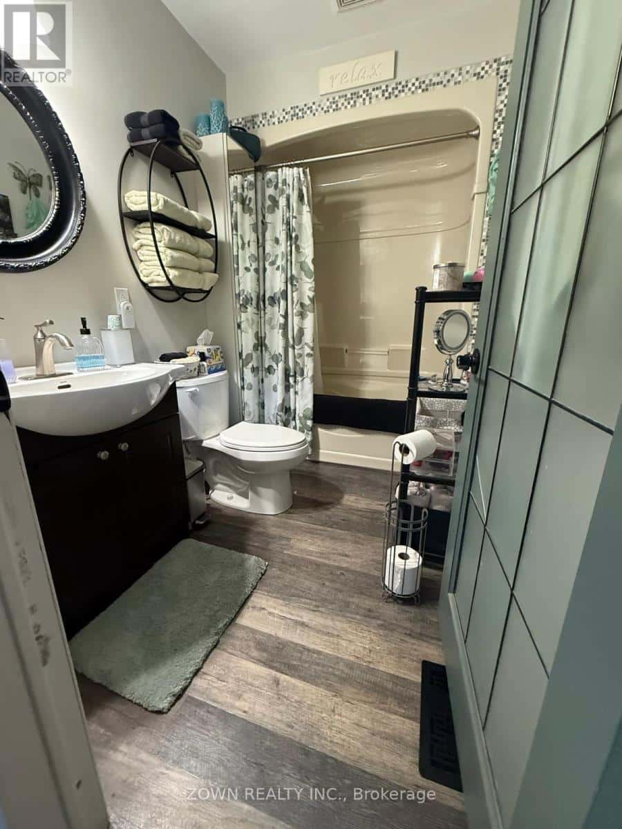 68 VICTORIA STREET — Chatham-Kent (Thamesville), Ontario - Photo 4 of 36