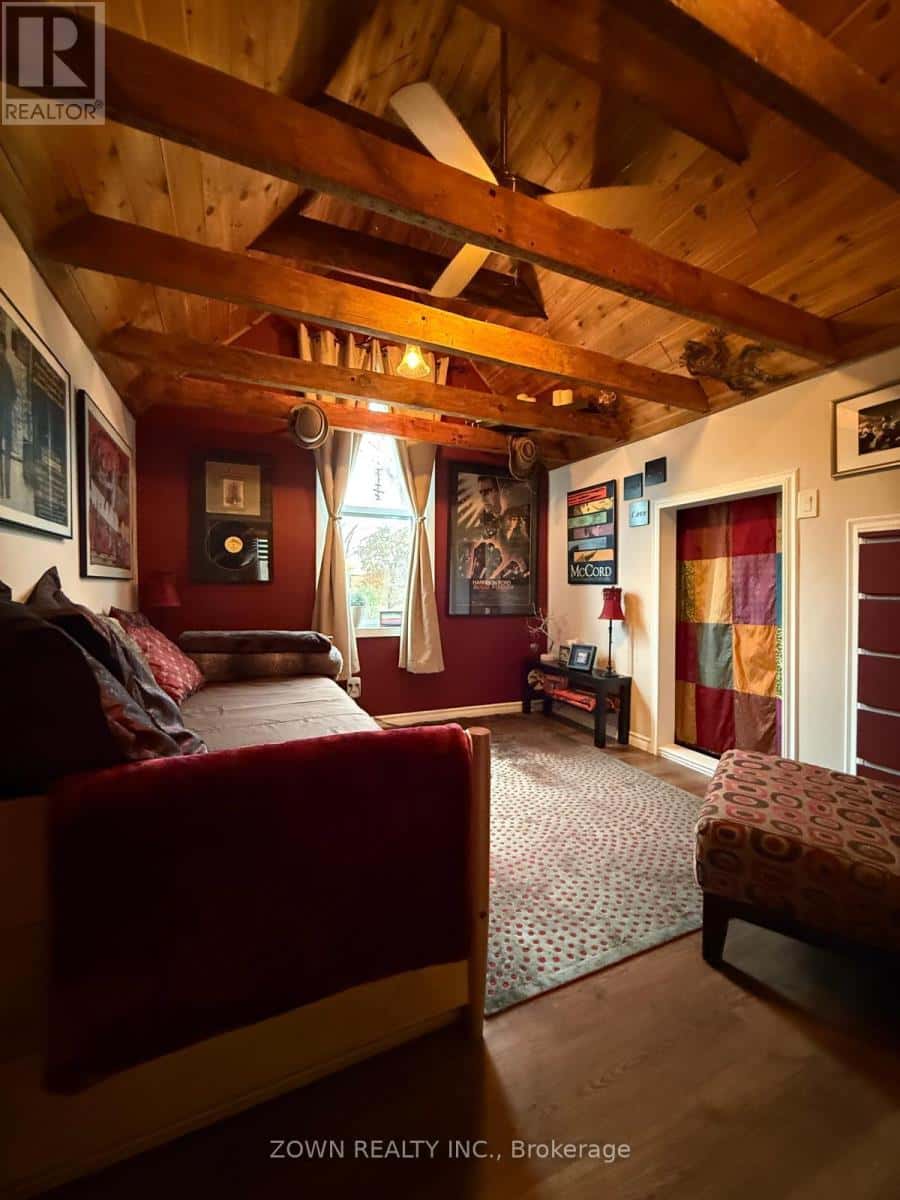 68 VICTORIA STREET — Chatham-Kent (Thamesville), Ontario - Photo 5 of 36