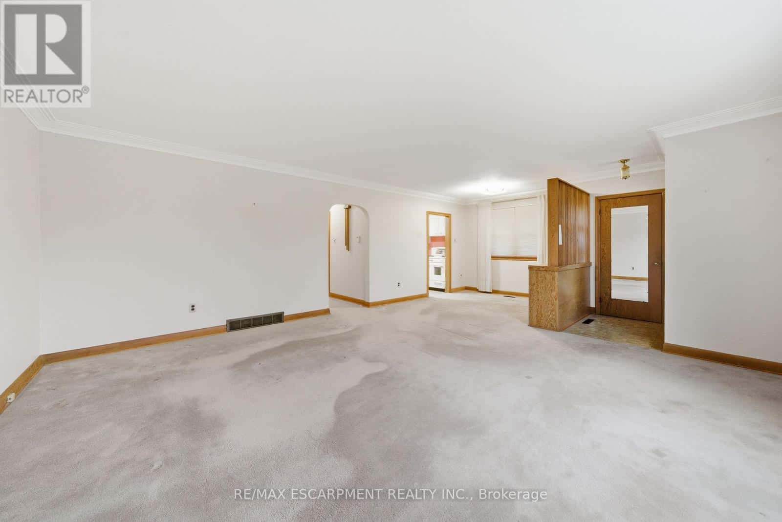 8 FAWELL AVENUE — St. Catharines (Grapeview), Ontario - Photo 4 of 31