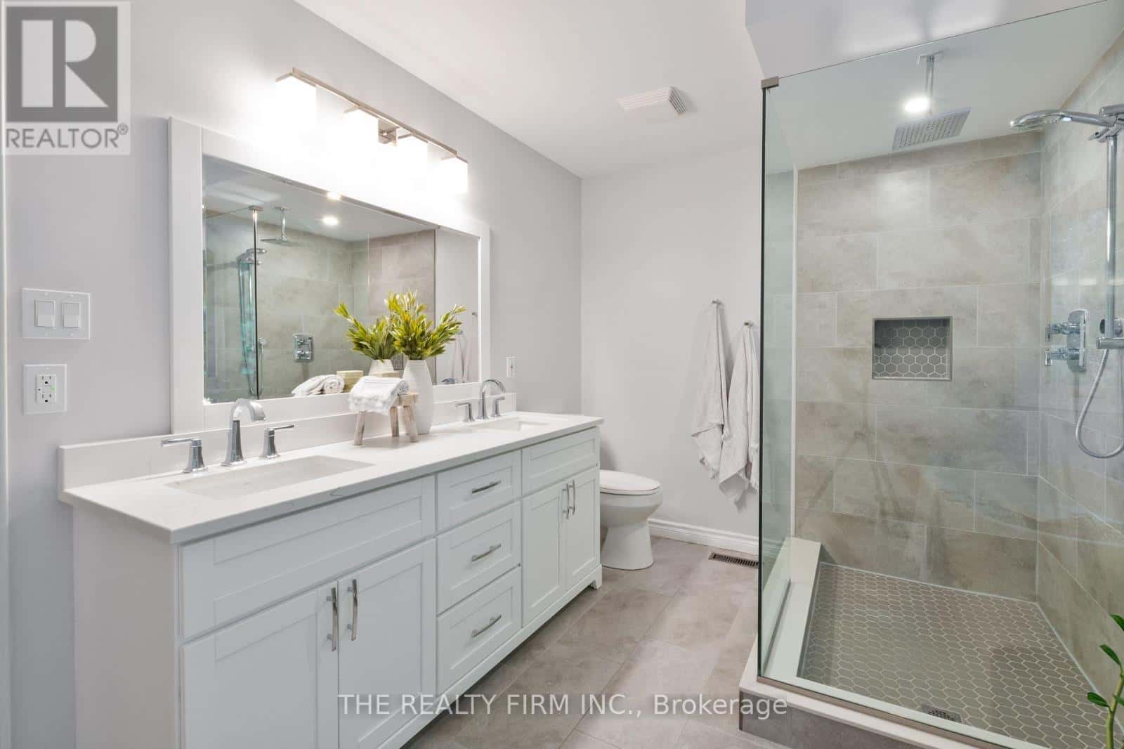 512 RIVERVIEW DRIVE — Strathroy-Caradoc (NE), Ontario - Photo 5 of 48