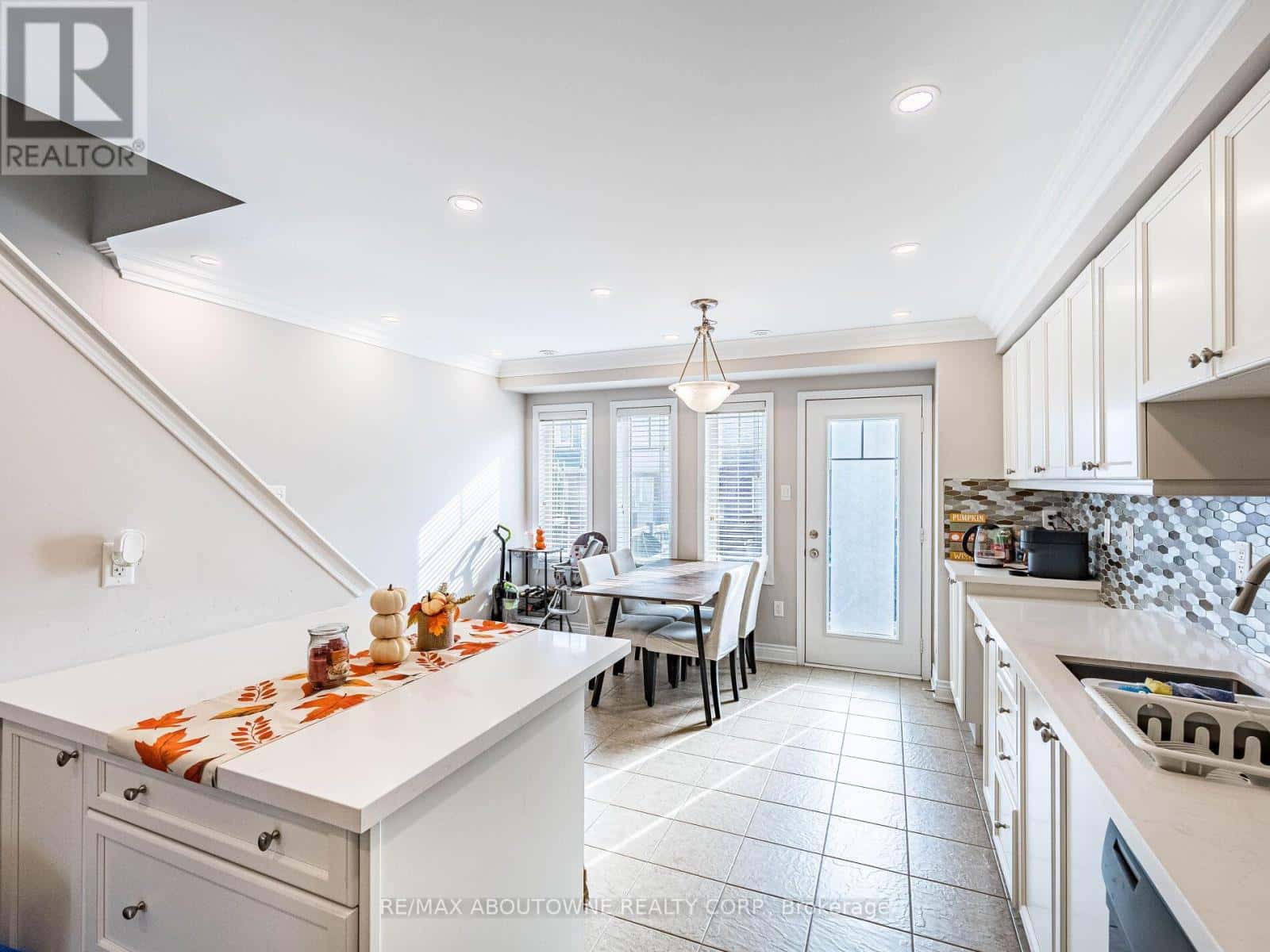 29 - 6020 DERRY ROAD — Milton (SC Scott), Ontario - Photo 3 of 50