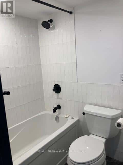 102 - 204 KINGSTON ROAD — Toronto (Woodbine Corridor), Ontario - Photo 5 of 6