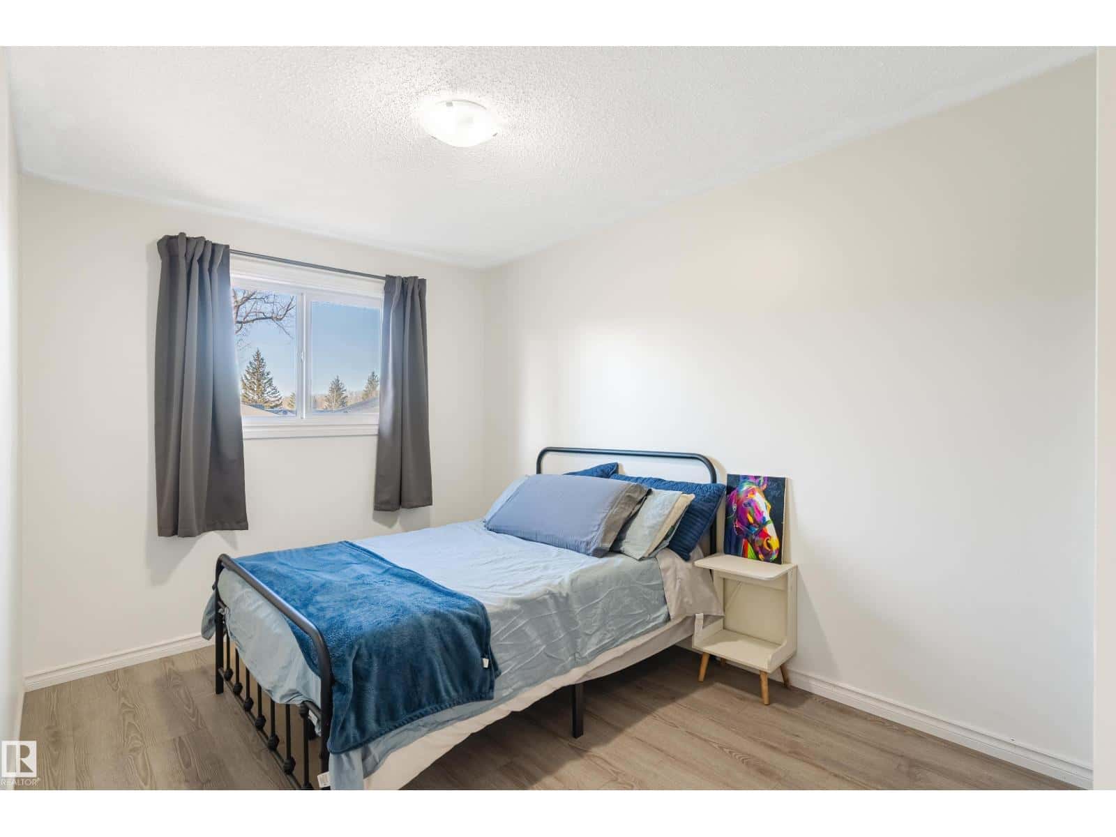 4134 51 ST — Gibbons, Alberta - Photo 5 of 48