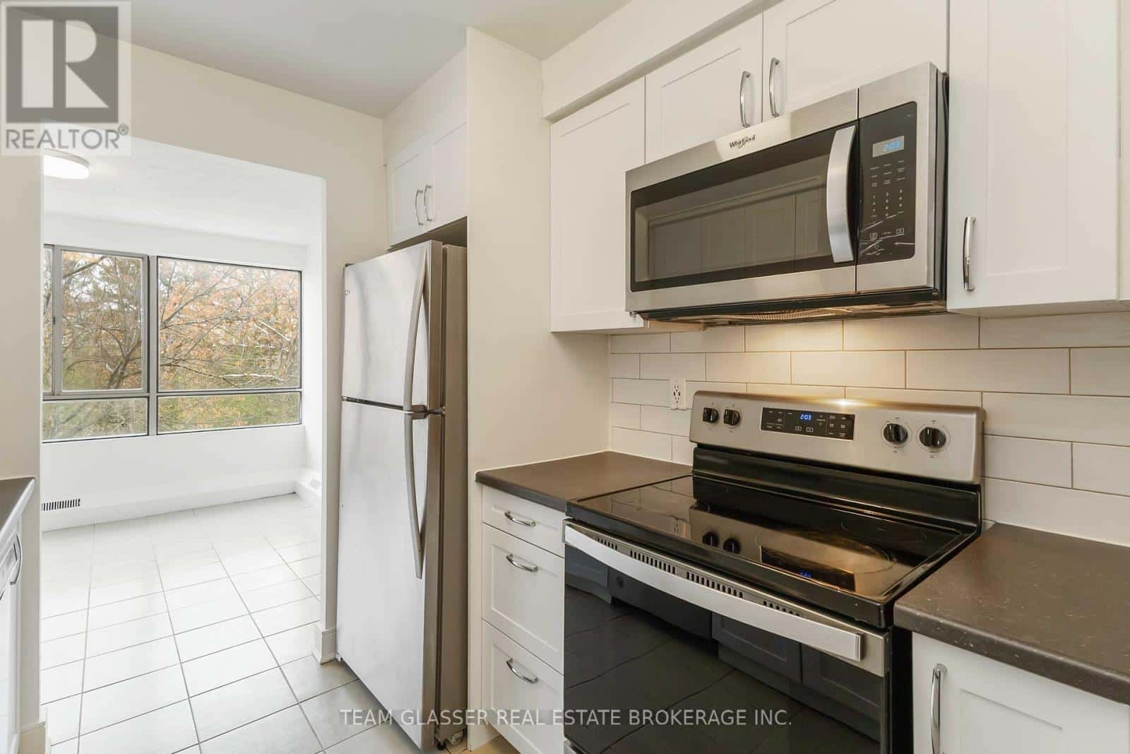 404 - 500 PROUDFOOT LANE — London North (North N), Ontario - Photo 3 of 45