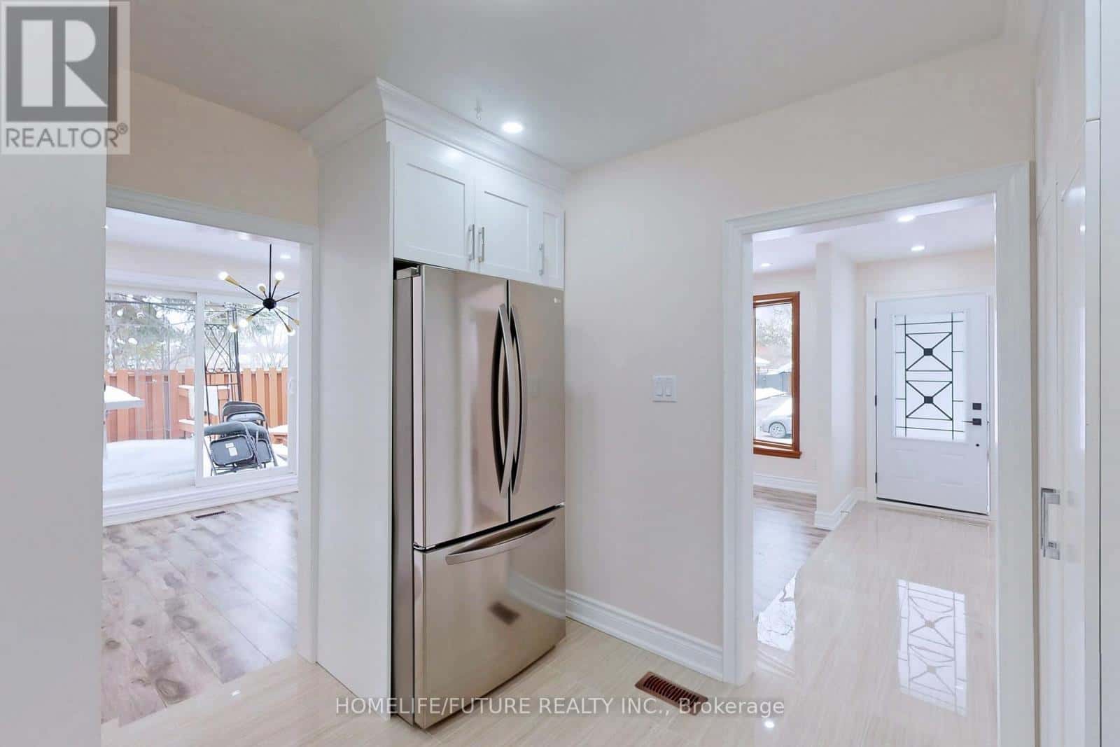 MAIN - 72 TREVERTON DRIVE — Toronto (Ionview), Ontario - Photo 5 of 29