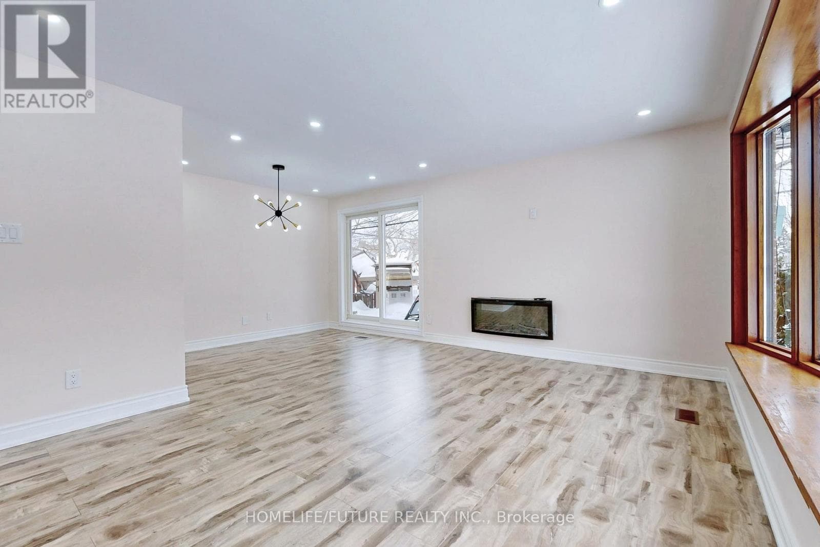 MAIN - 72 TREVERTON DRIVE — Toronto (Ionview), Ontario - Main photo