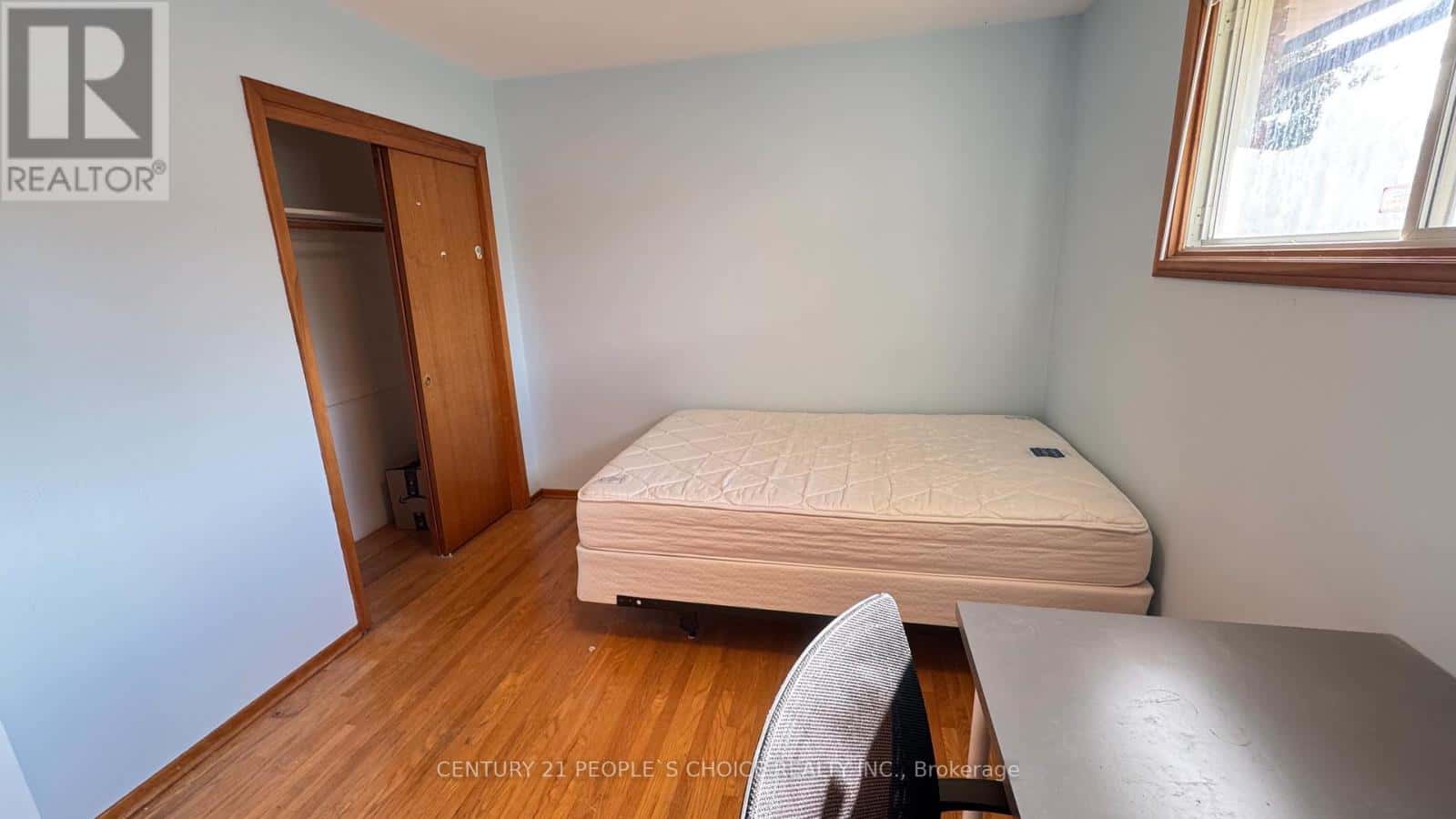 #FURNISHED - 122 RIFLE RANGE ROAD — Hamilton (Ainslie Wood), Ontario - Photo 4 of 37