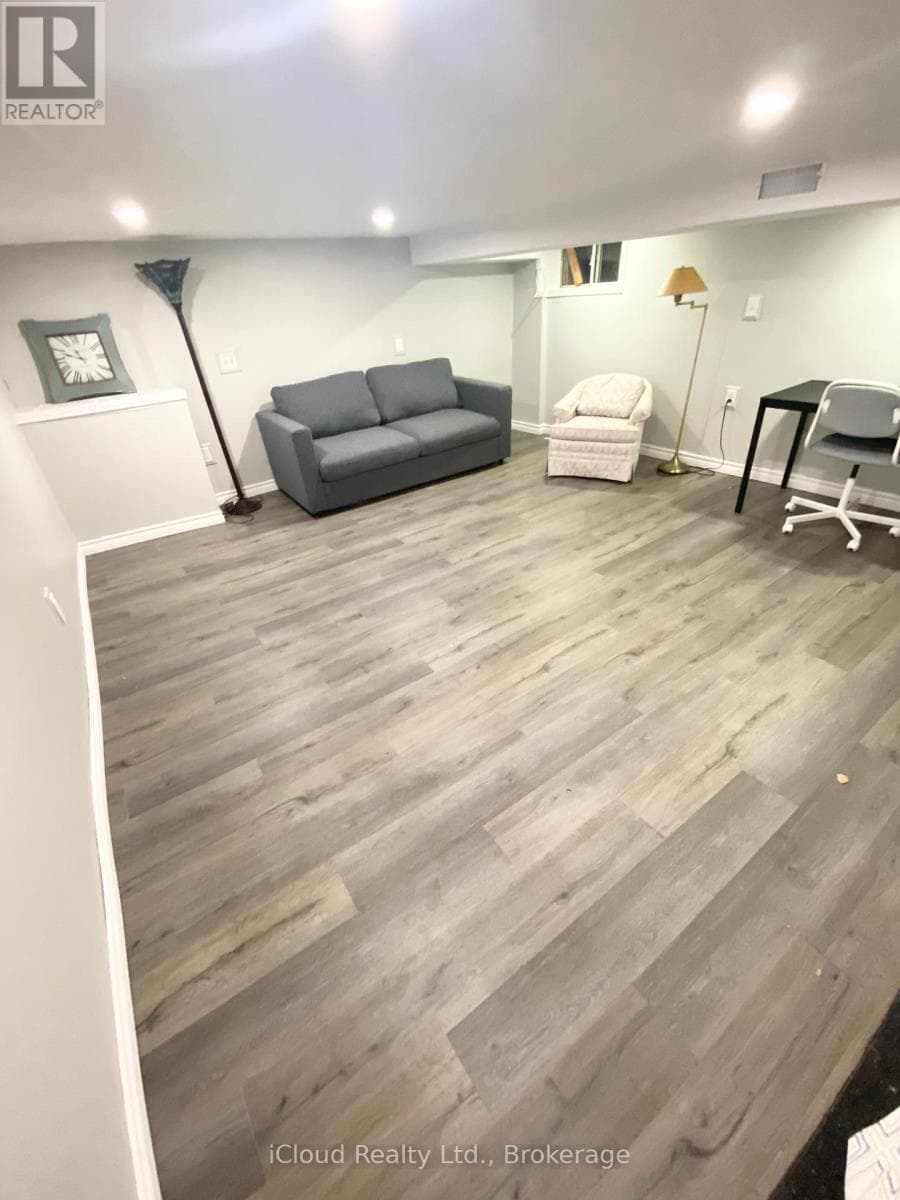 205 PROSPECT STREET S — Hamilton (Blakeley), Ontario - Main photo