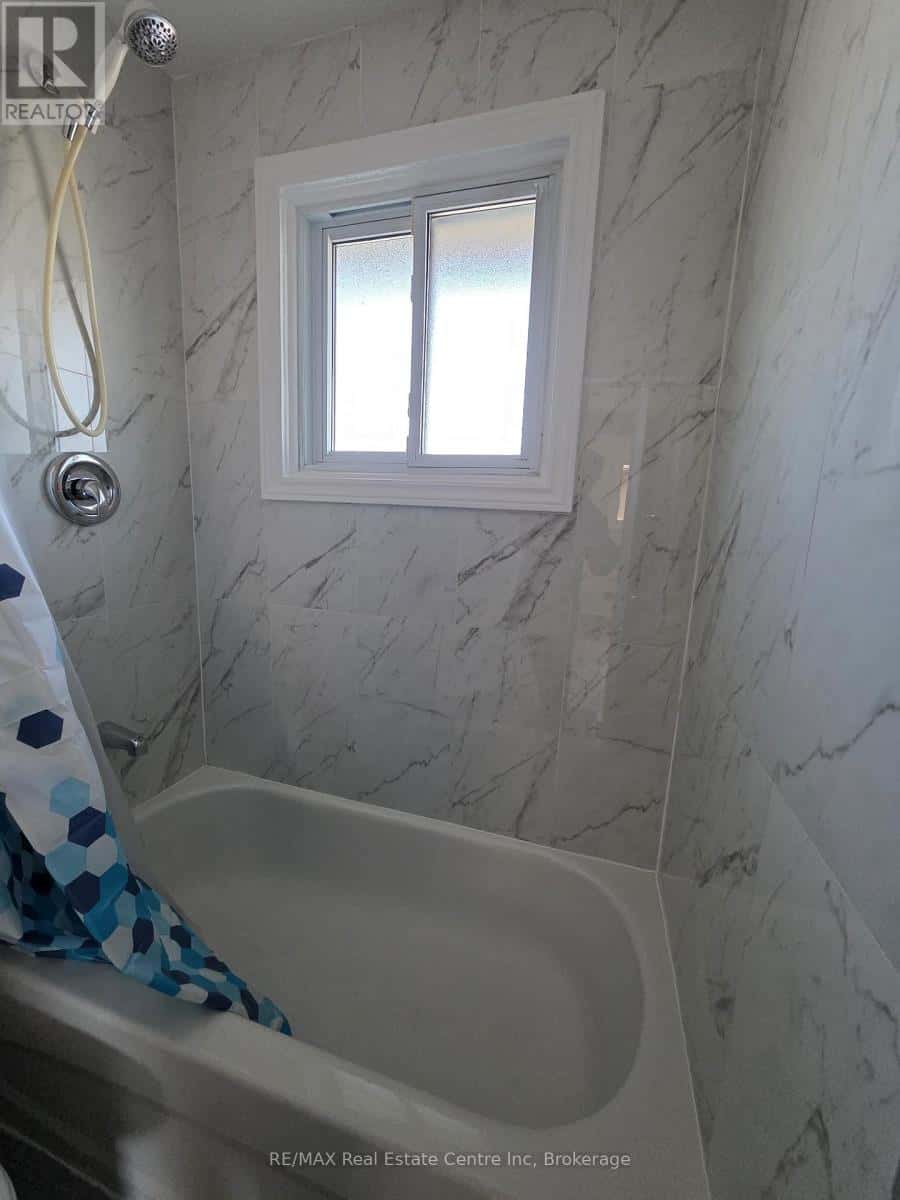 264 VANSITMART AVENUE — Hamilton (McQuesten), Ontario - Photo 4 of 9