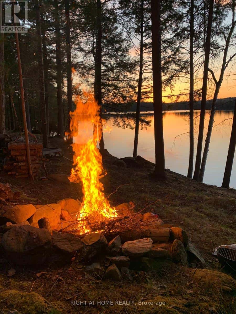 592 MOCCASIN LAKE ROAD — Brudenell, Lyndoch and Raglan, Ontario - Photo 2 of 23