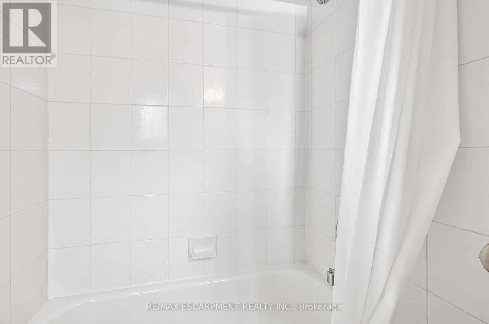 2456 LAZIO LANE — Oakville (WT West Oak Trails), Ontario - Photo 2 of 45