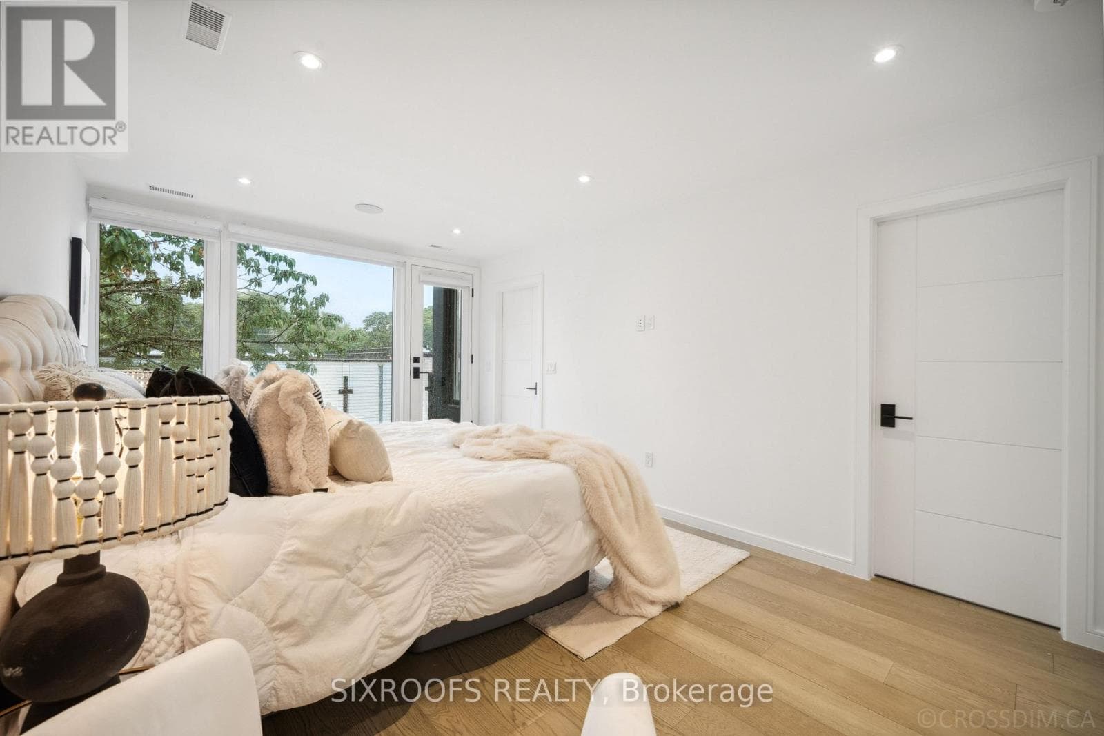 UPPER - 41 DUNKIRK ROAD — Toronto (Danforth Village-East York), Ontario - Main photo