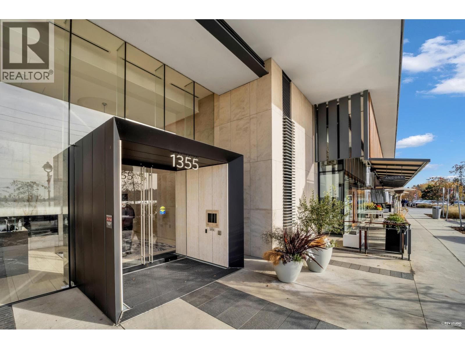 601 1355 BELLEVUE AVENUE — West Vancouver, British Columbia - Main photo