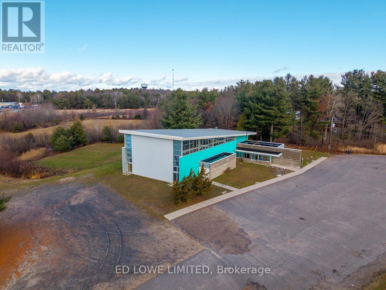 36 SMITH CRESCENT — Parry Sound, Ontario - Main photo